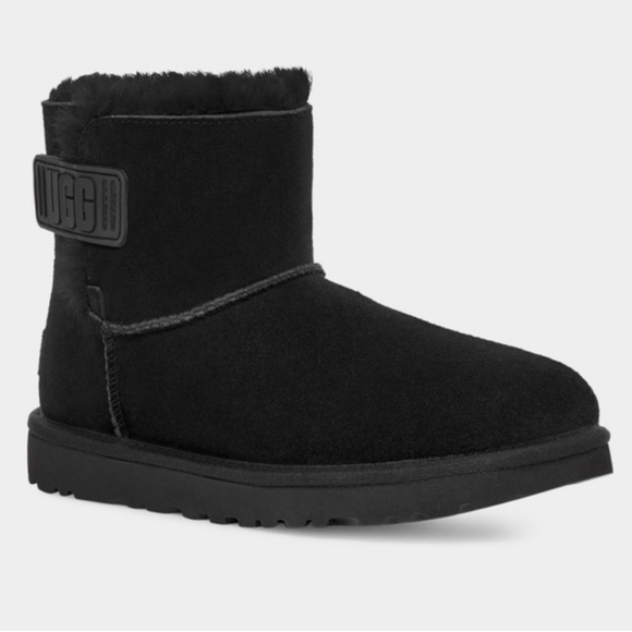 UGG Bailey Logo Strap Boots Booties Black Suede Size 5 NEW - Picture 1 of 11